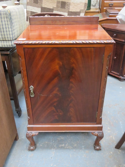 MAHOGANY MUSIC CABINET