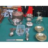 SUNDRY LOT OF SILVER PLATEDWARE, FLATWARE, COPPER KETTLE AND CAKE DECORATION KIT, ETC.