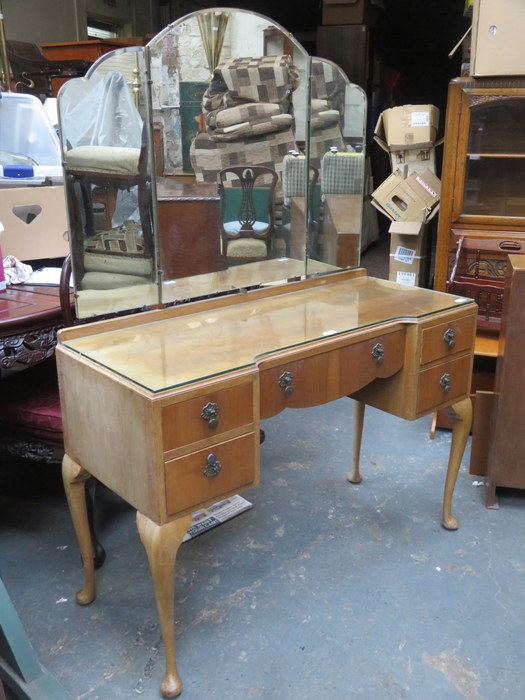 WALNUT DRESSING TABLE