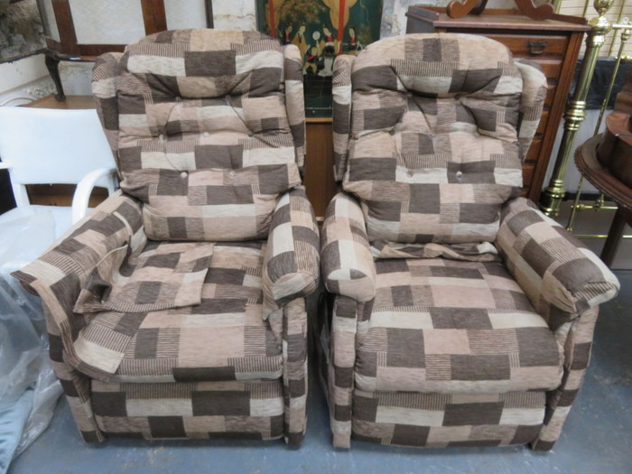 PAIR OF UPHOLSTERED ELECTRIC RECLINING ARMCHAIRS