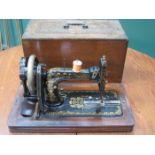 SINGER SEWING MACHINE