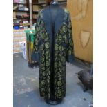 DECORATIVE CHINESE KIMONO ROBE