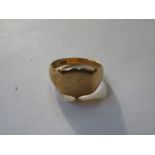 18ct GOLD SIGNET RING