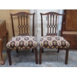 PAIR OF GOOD QUALITY CHIPPENDALE STYLE ANTIQUE DINING CHAIRS