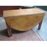 ANTIQUE MAHOGANY GATELEG DINING TABLE