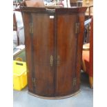 ANTIQUE MAHOGANY SINGLE DOOR CORNER CUPBOARD