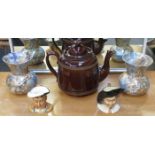 MIXED LOT INCLUDING LARGE BARGE WARE STYLE TEAPOT,