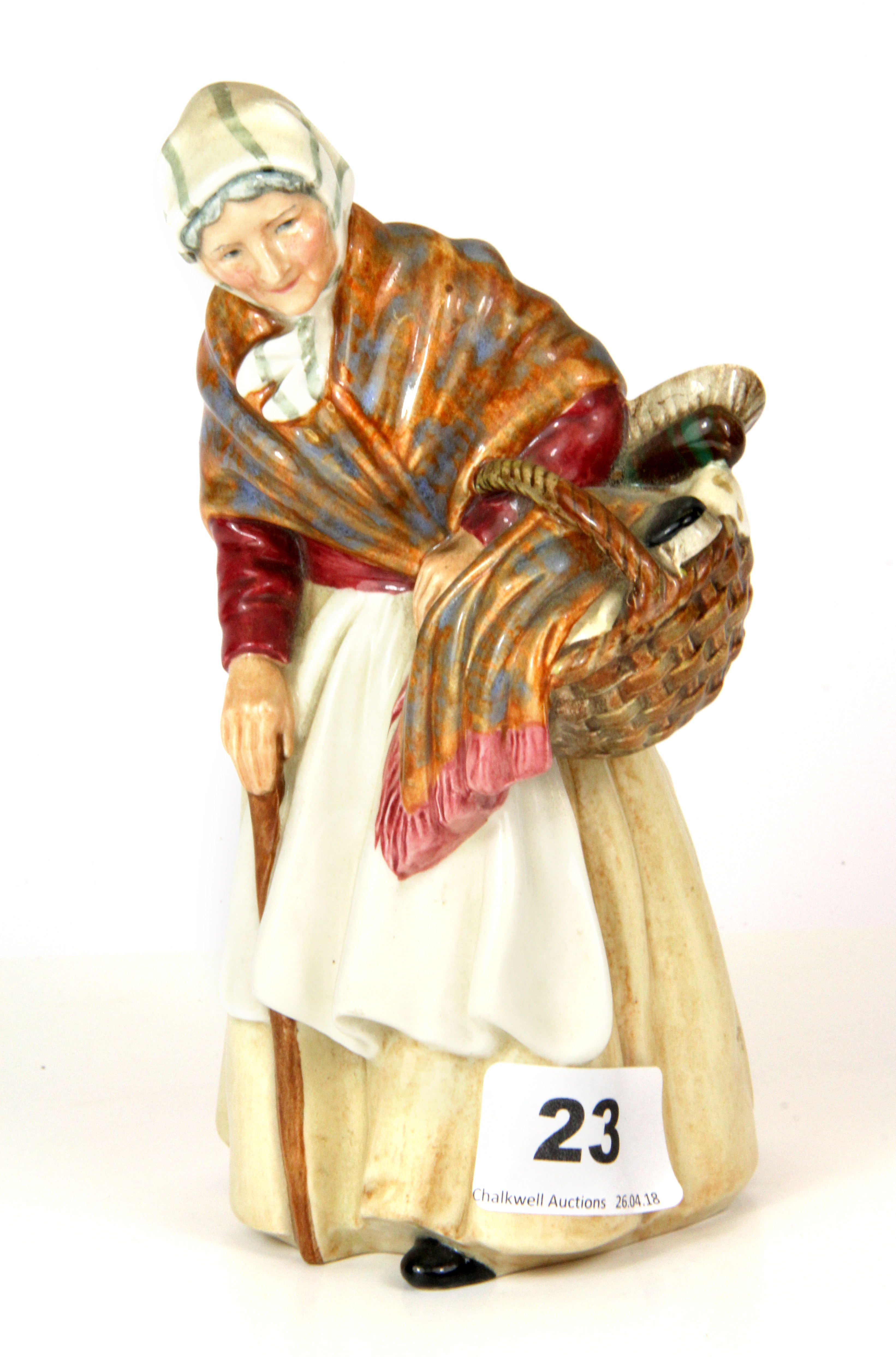 An old Royal Doulton figurine 'Grandma' HN2052, H. 17cm.