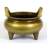 A lovely quality Chinese gilt bronze censer, H. 10cm Dia. 13cm.