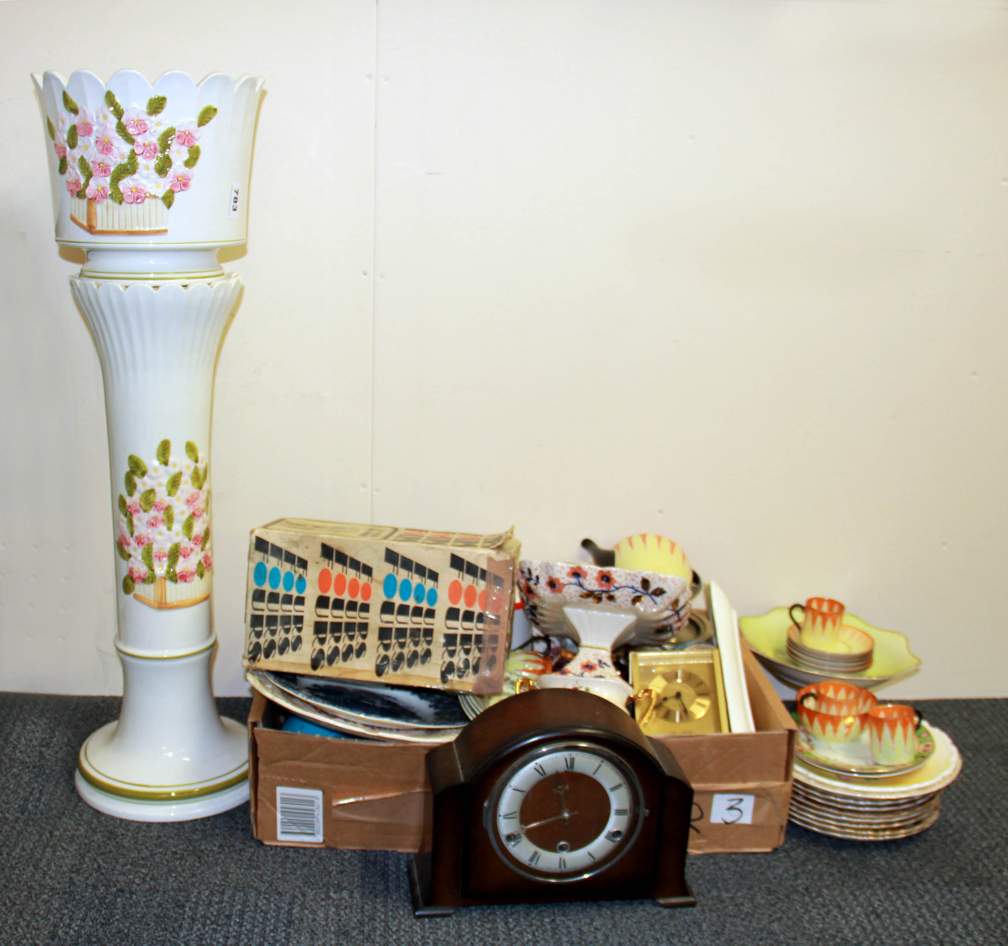 A ceramic plant stand and quantity of mixed china.