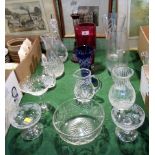 A group of 15 pieces of glass,