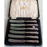A cased set of six silver handled tea knives, Sheffield marks.