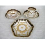 Five pieces of late 18th century Caughley ceramics, each in the Fly pattern,