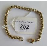 A 9ct gold open link bracelet to single clip clasp. Condition Report: 26 grams.