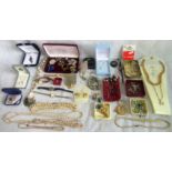 A quantity of miscellaneous jewellery, to include: hat pins, earrings, simulated pearl necklaces,