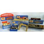 A quantity of Hornby Dublo train accessories to include: Girder bridge, Island platform,