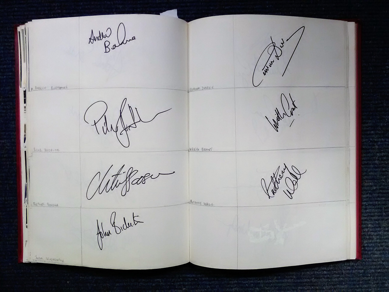 Large autograph album containing golfer signatures. 100+ signatures. Some of names included are Tony - Image 5 of 6