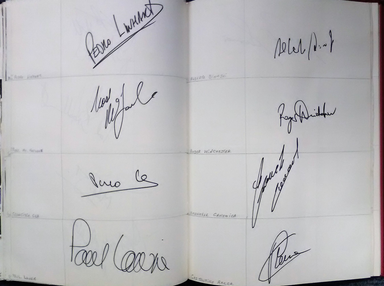 Large autograph album containing golfer signatures. 100+ signatures. Some of names included are Tony - Image 4 of 6