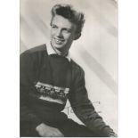 Tommy Steele signed 8x6 b/w photo. English entertainer, regarded as Britains first teen idol and