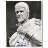 Esmond Knight signed 10x8 b/w photo. 1906 - 1987 was an English actor. He had a successful stage and