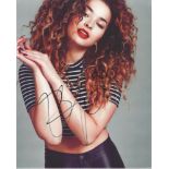 Ella Eyre signed 10x8 colour photo. English singer and songwriter, signed to Virgin EMI Records. She