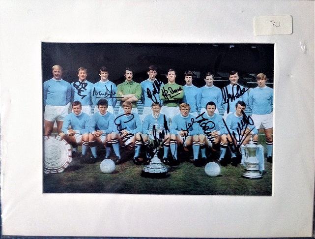 Manchester City 16x12 framed signed colour photo 1969 1970 Man City team photo with the League