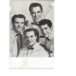 The Four Aces signed small b/w photo. American male traditional pop music quartet, popular since the