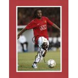 Anderson signed colour Man Utd photo. Mounted to approx. size 13x10.5. Good Condition. All signed