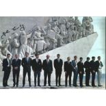Manchester United 1966, Col Signed 12 X 8 Photo Depicting A Stunning Image Showing Players Posing