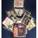 UNSIGNED Elvis collection. Includes photos, programmes, Fan club letters and more. Good Condition.