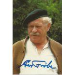 Karl Gert Frobe James Bond signed 6x4 colour photo. German film and stage actor. He is best known in