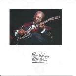 B B King signed 5x5 colour photo. Good Condition. We combine postage on multiple winning lots and
