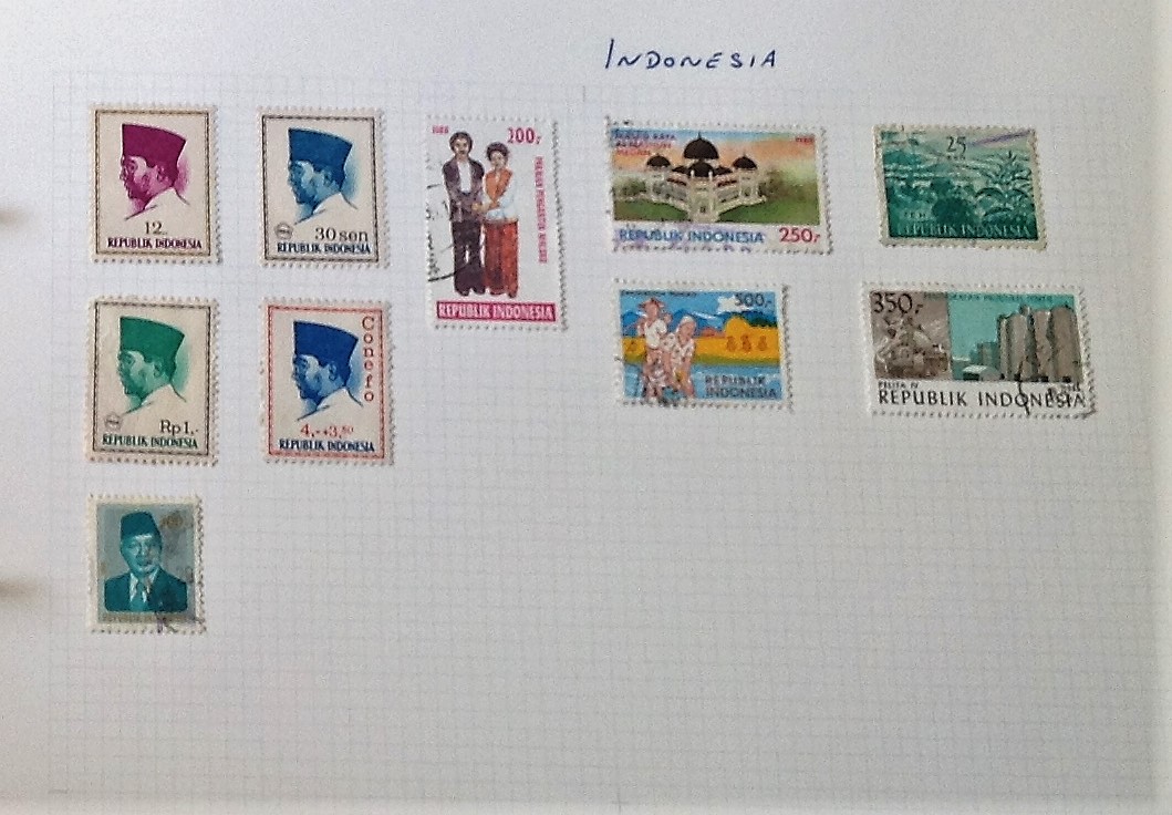 British Commonwealth and Europe stamp collection in luxury brown ring binder over 200 stamps from - Image 5 of 5