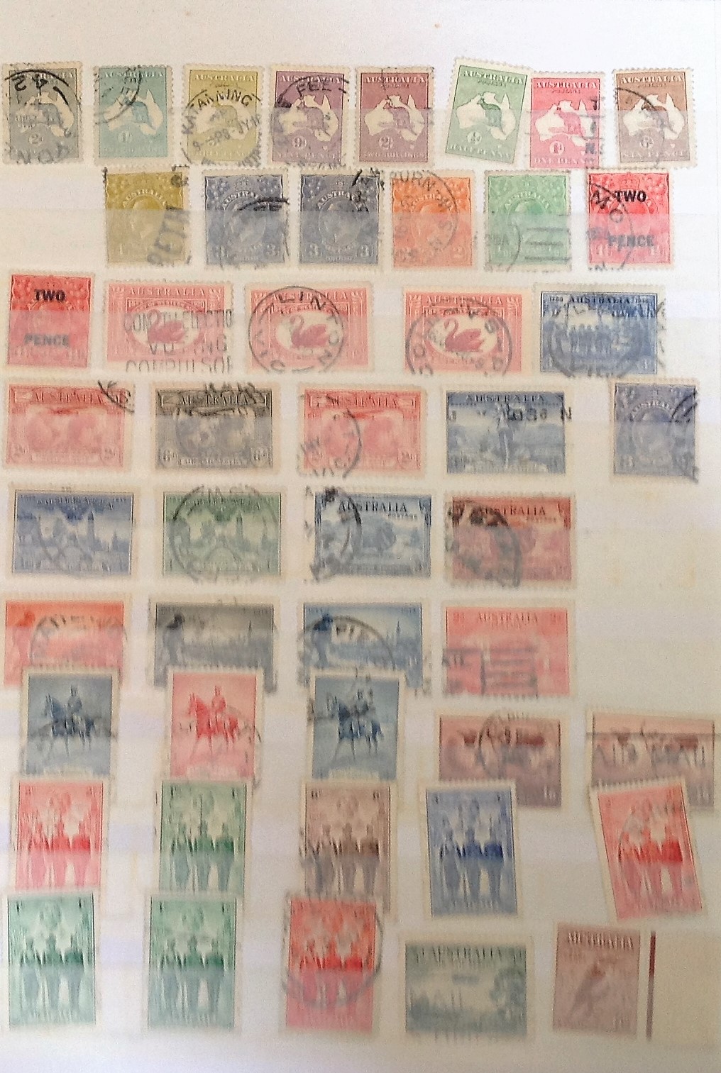 British Commonwealth stamp collection in red stockbook. Mint and used a lot prior to 1945.