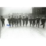 Autographed Billy Bingham B/W Photo, Measuring 12" X 8" This Superb Photo Depicts Sunderland Players