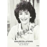 Maureen Lipman Actress Signed Promo Photo. Good Condition. All signed pieces come with a Certificate