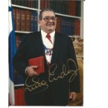 Guillermo Endara signed small colour photo. (May 12, 1936 - September 28, 2009) was President of