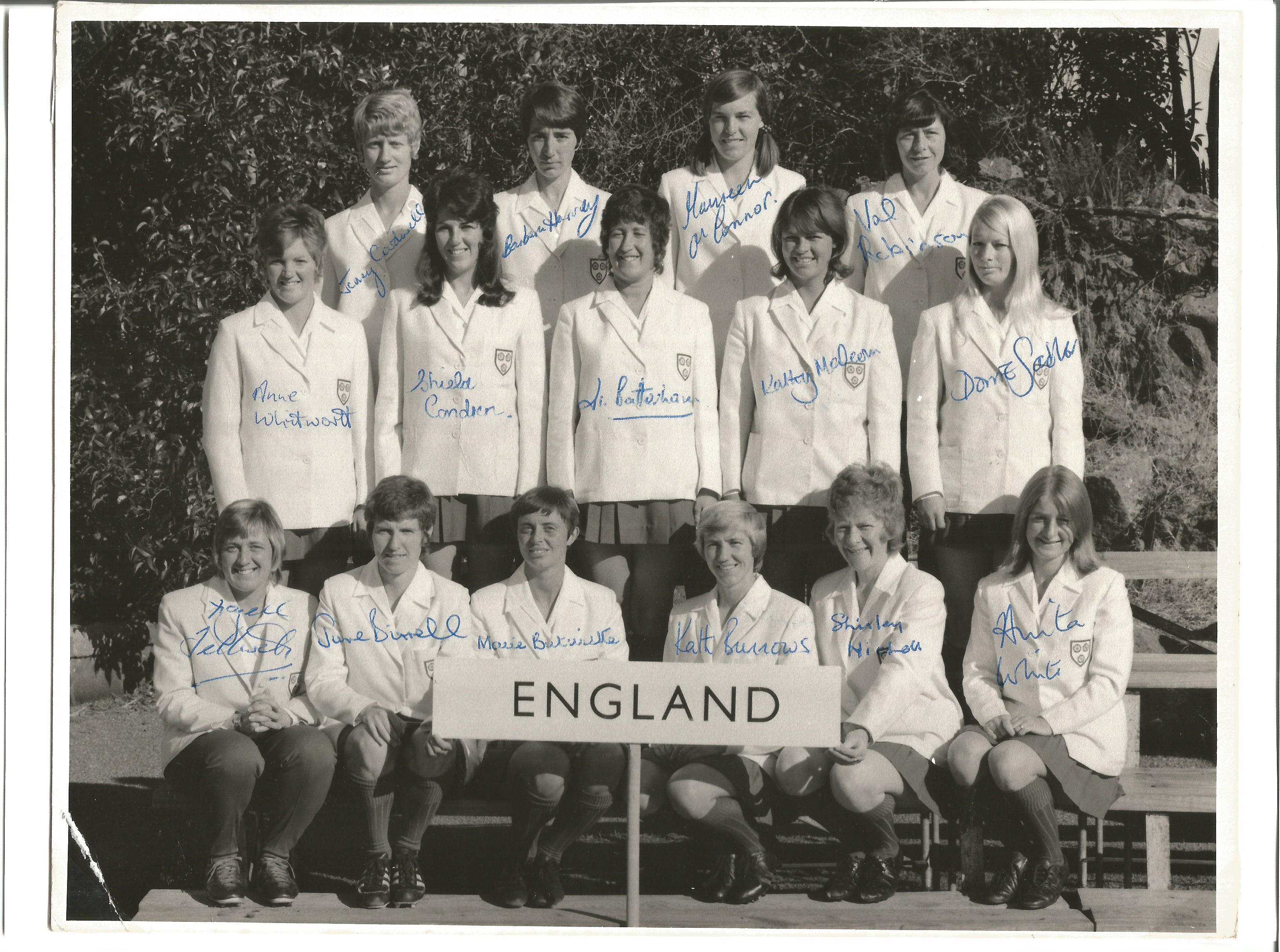 England womens hockey team 1970's signed 10x8 b/w photo. Signed by 14 players. Good Condition. All