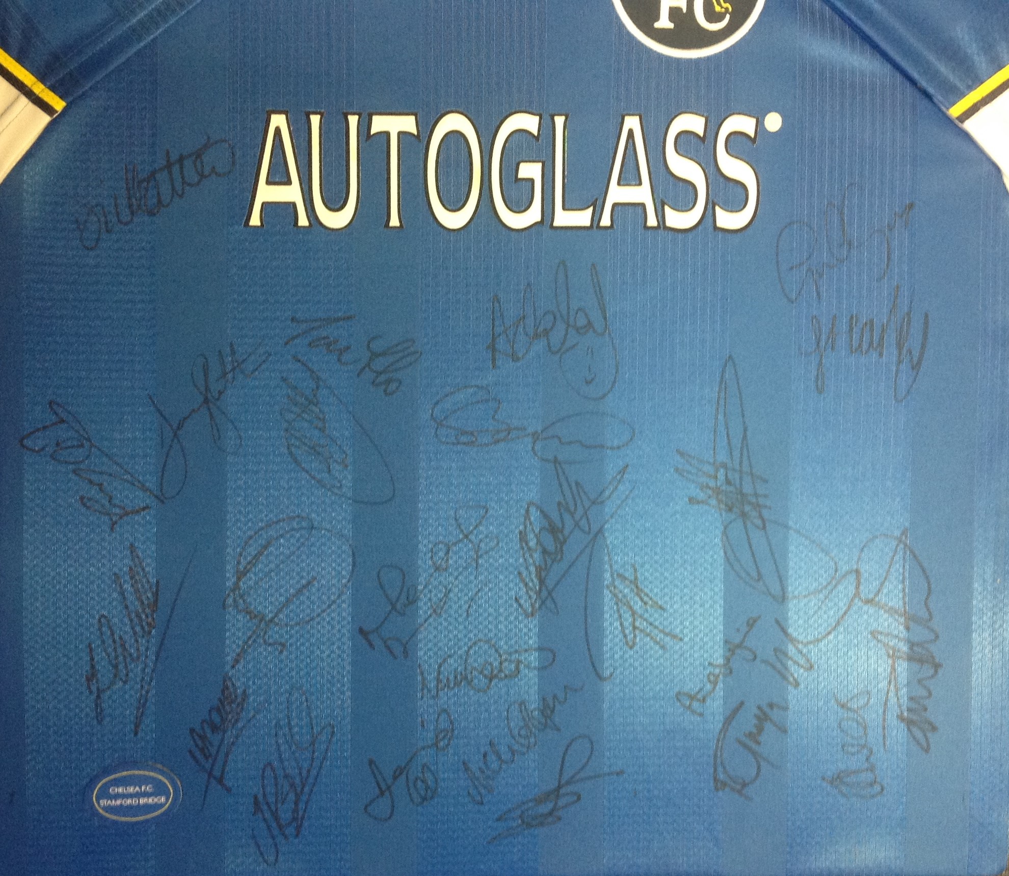 Chelsea FC signed shirt signed by over 20 members of the squad that won The League cup and UEFA - Image 2 of 2