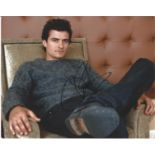 Orlando Bloom signed 10x8 colour photo. English actor. After having his breakthrough as Legolas in