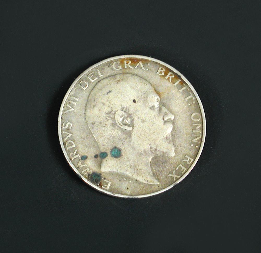 A 1905 half crown, rare, F or better - Image 2 of 2