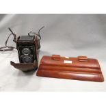 Rolleiflex twin lens reflex camera, and a bakelite inkstand (2) No 710407