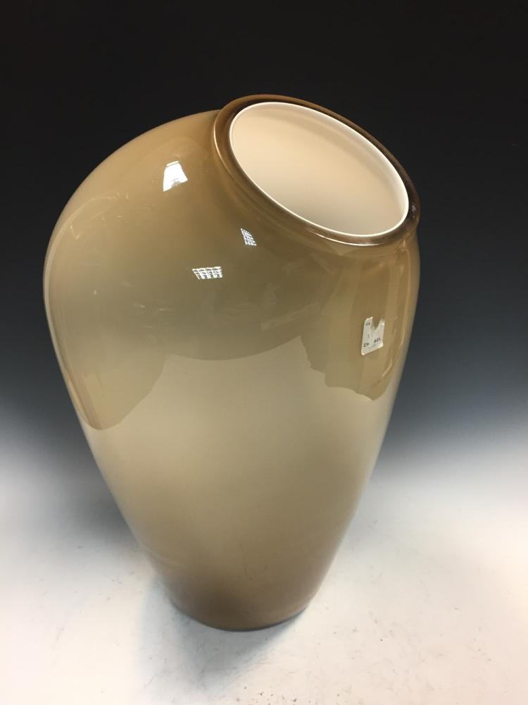 A large Schott Zweisel overlay glass vase, the mushroom overlay vessel with polished rim, etched - Image 4 of 7