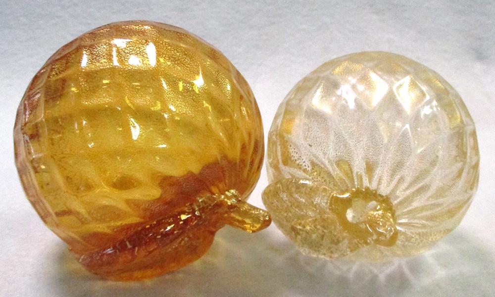 Cose Belle Cose for Murano, a collection of glass fruit, comprising nine blown glass forms with gilt - Image 2 of 4