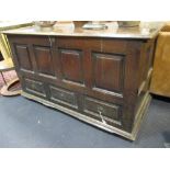 An early 18th century oak mule chest, 80 x 140 x 82cm