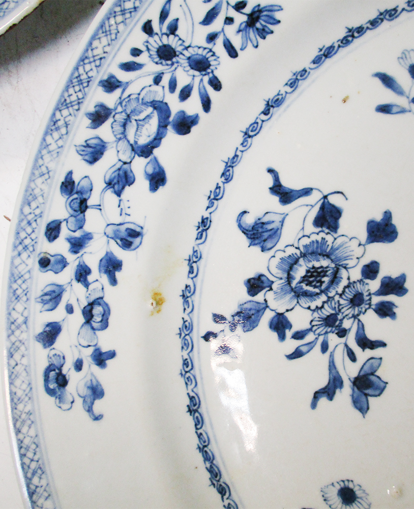 A pair of 18th century Chinese blue and white plates and another smaller (3) One has a chip and - Image 5 of 8