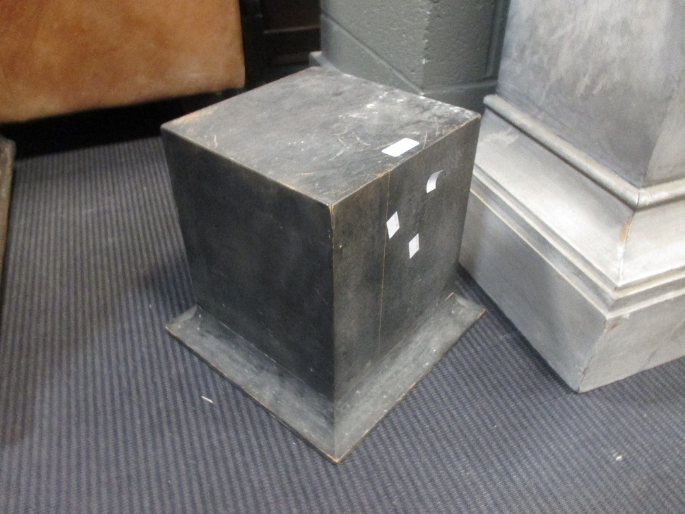 A tall plinth, 106cm high and another smaller (2) - Image 2 of 2