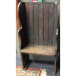 An oak high back settle/pew, 125 x 70cm