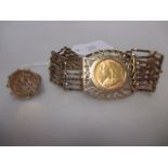 A sovereign bracelet, the 1900 sovereign set in a 9ct mount to a 9ct gate bracelet, together with