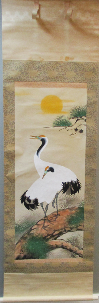 Three 20th century Japanese scroll paintings, the largest of cranes, 104 x 40 cm (3)